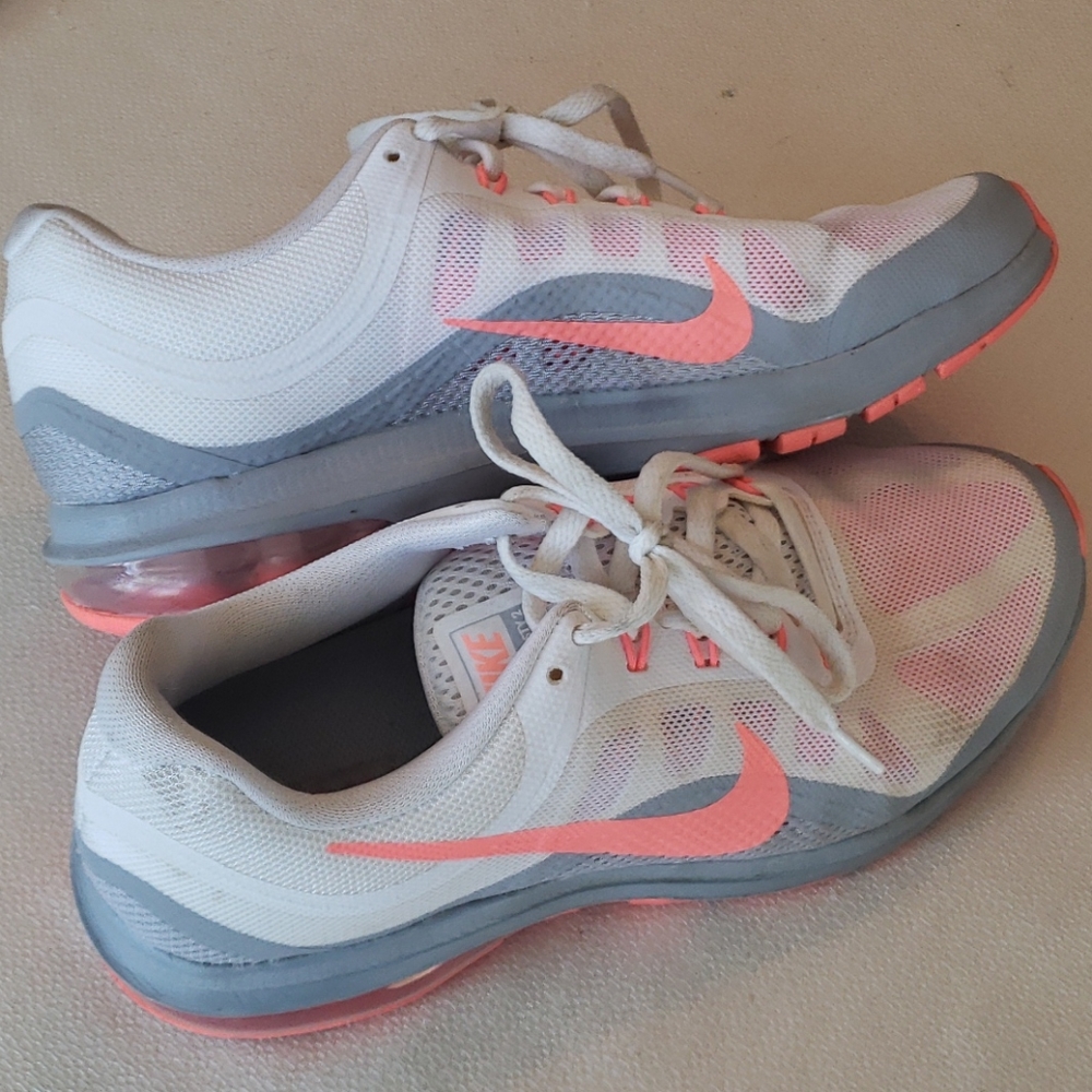Women's Nike sneakers Max Dynasty 2